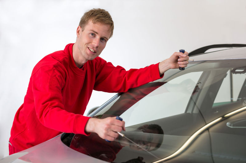 Make the Early Call for Auto Glass Services in Newport News, VA