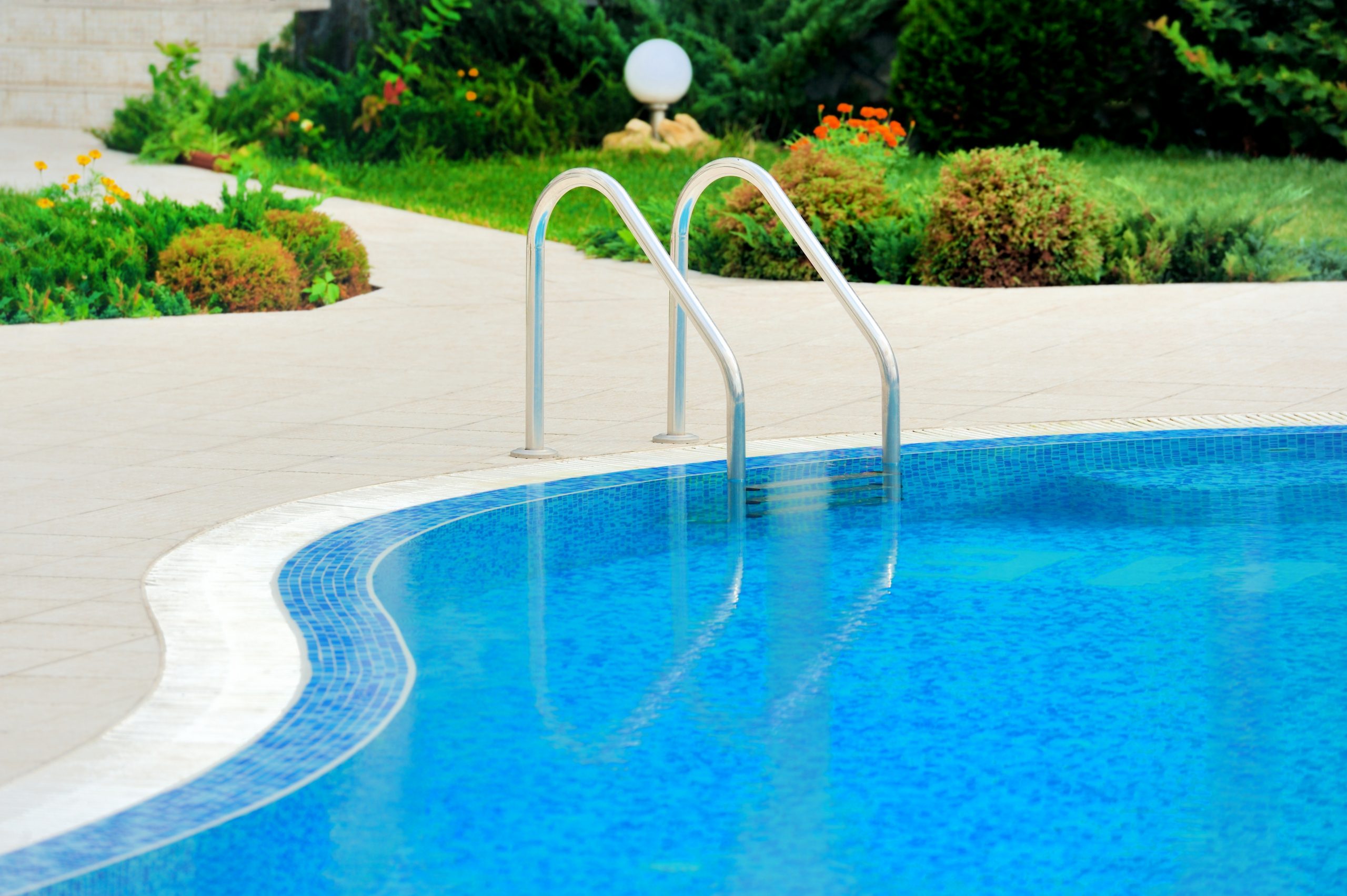 Hiring a Pool Maintenance Service in Fayetteville, GA