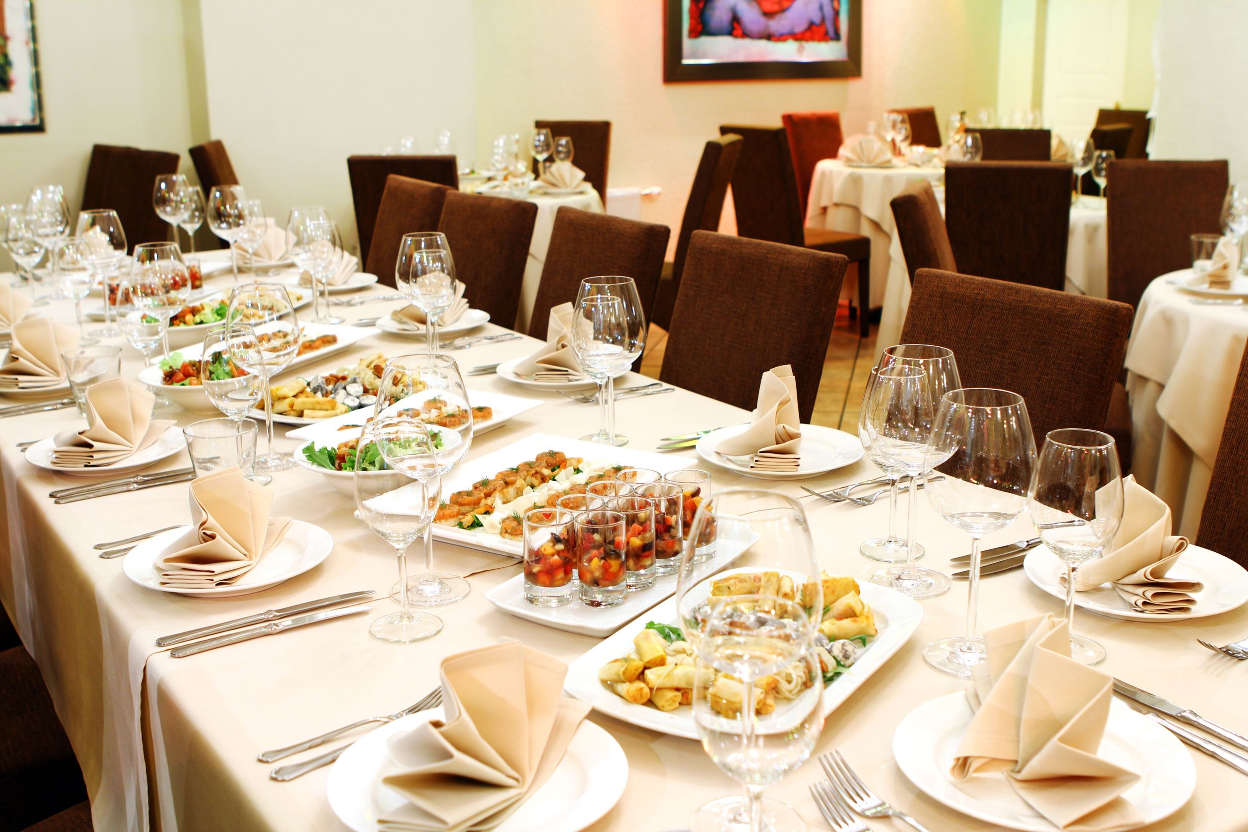 Pros and Cons to Consider for DIY vs. Party Catering in Scottsdale, AZ