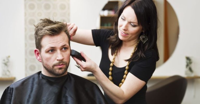 3 Reasons to Visit Professional Hair Salons in Chicago Downtown